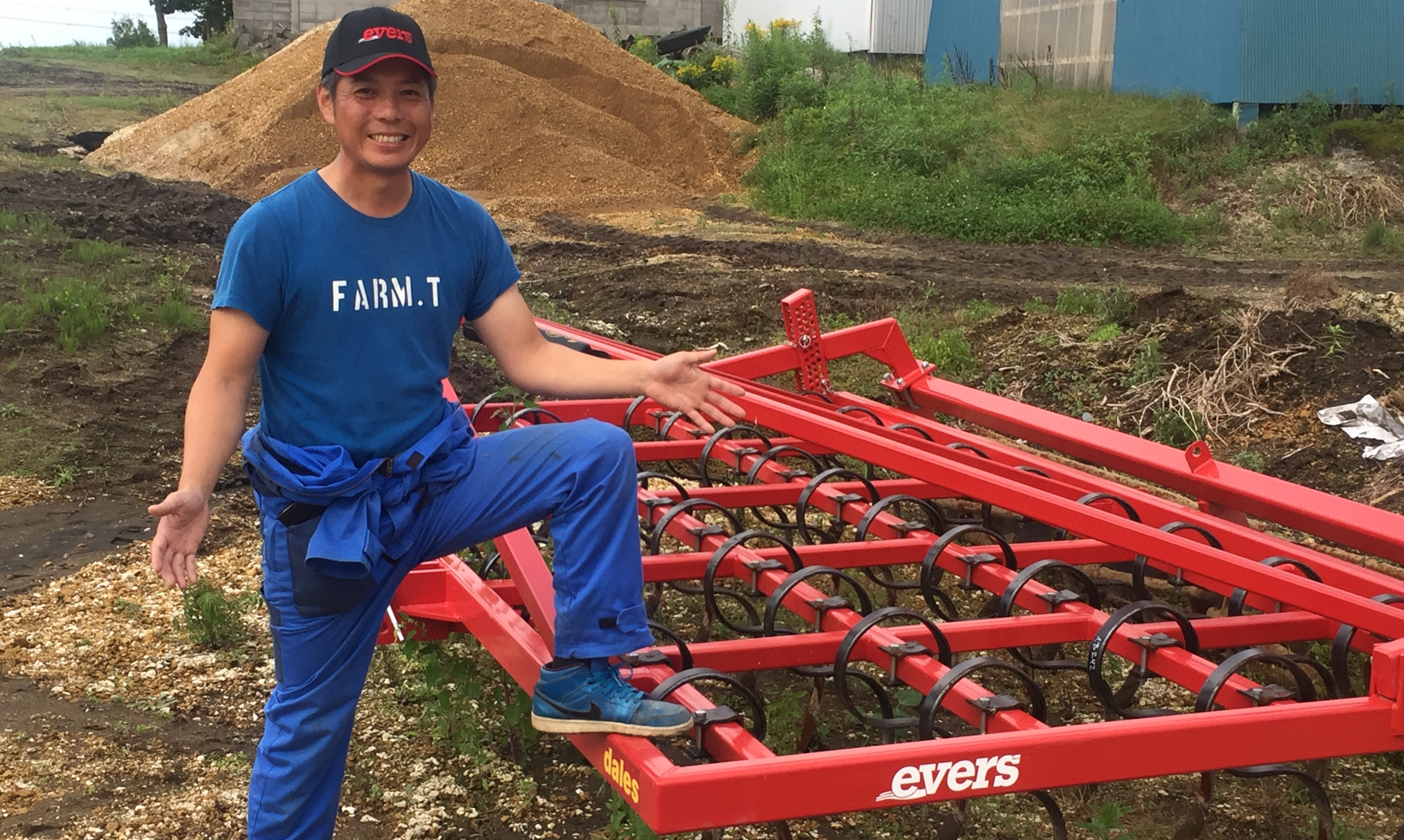 Mr. Takahashi, Abira, Japan: Evers Dales Spring tine cultivator “Strong construction, good frame clearance, better than local manufacturer.“